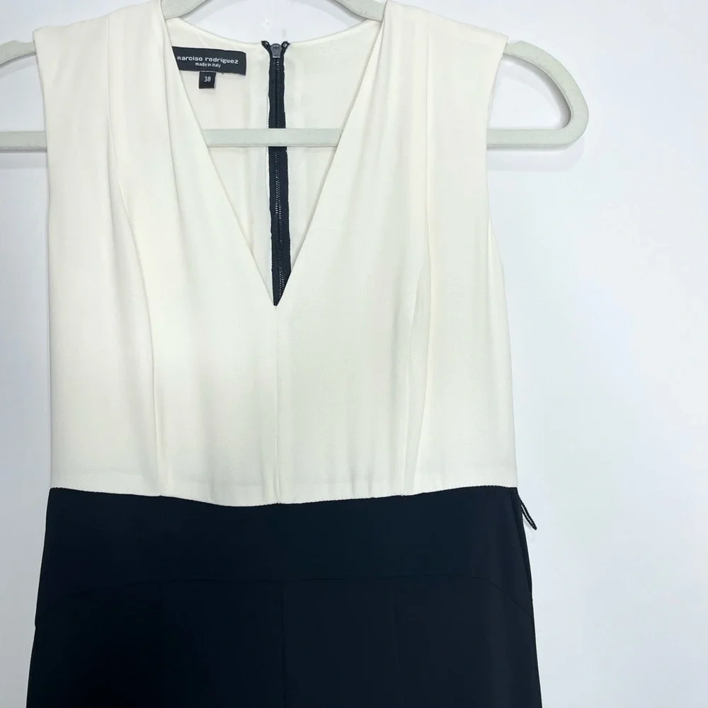 Narciso Rodriguez Silk & Scuba Two Toned Sleeveless Wide Leg Jumpsuit - Picture 4 of 5